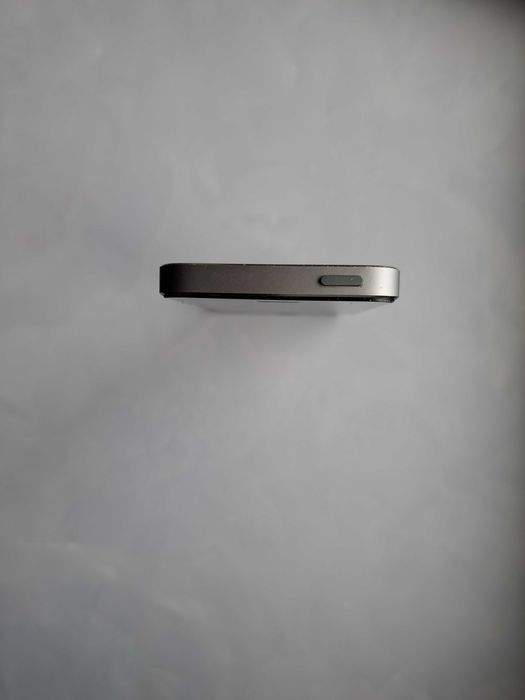 iPod 5s. 16Gb Black bypass  б/у.