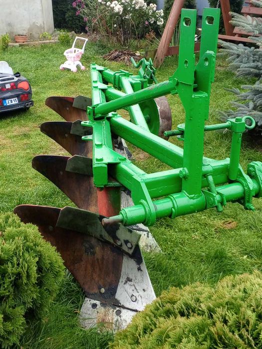 Продам плуг 4по 30