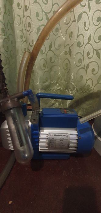 Доїльний апарат для корів та кіз