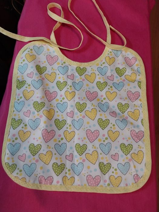 Baby Bibs in Various Patterns431065826151649284