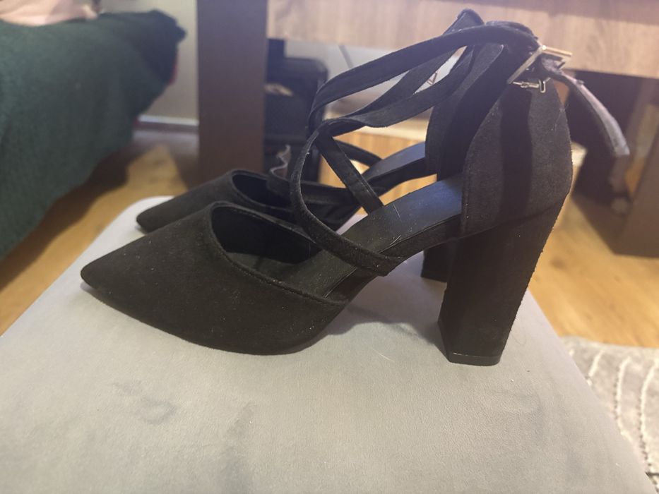 Dzień dobry sprzedam buty