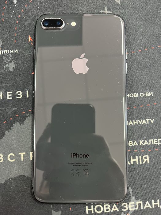 Продам iPhone 8 plus 64 gb