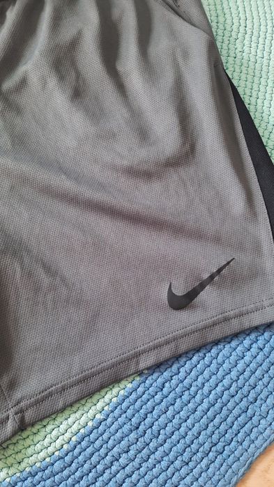 Nike spodenki r.XL,Adidas  Gant Hilfiger Helly Hansen  Massimo Dutti, j.nowe