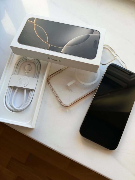 iPhone 16 Pro Max 256 GB tytan naturalny