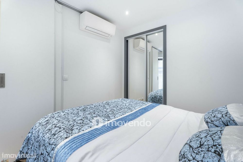 Apartamento T2 totalmente remodelado, no centro do Porto