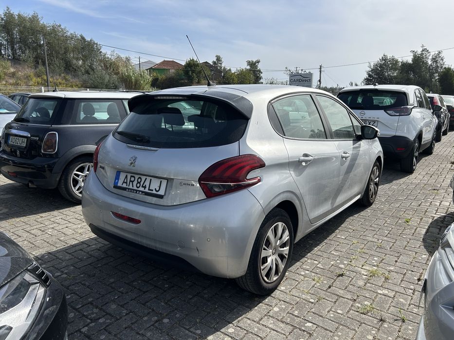 Peugeot 208 1.6 HDI