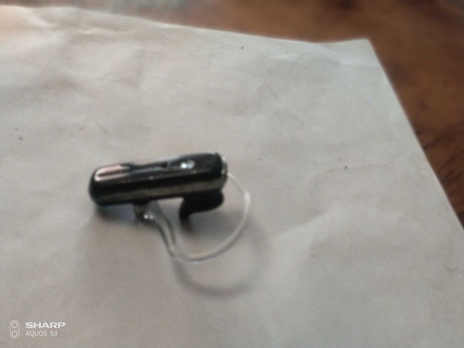 Bluetooth гарнитура Plantronics 825