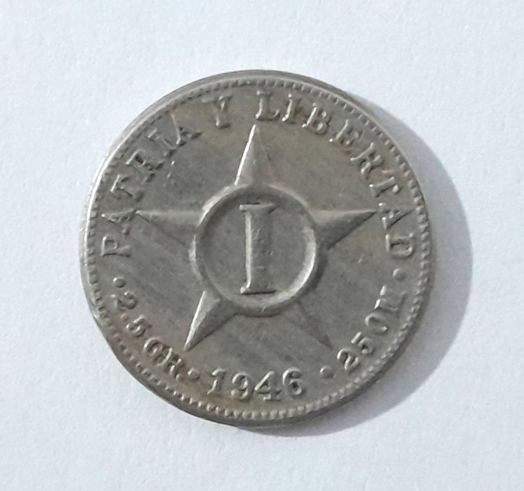 Moedas antigas: Cuba - 1 centavo 1946 / África do Sul- 5 cêntimos 1965