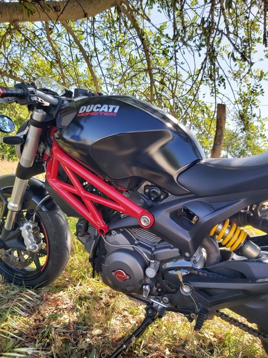 Ducati Monster 796 ABS