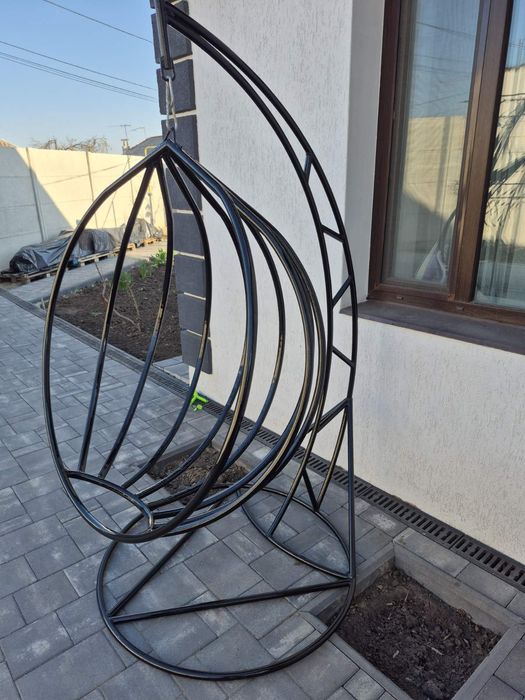 Продам качелю кокон.