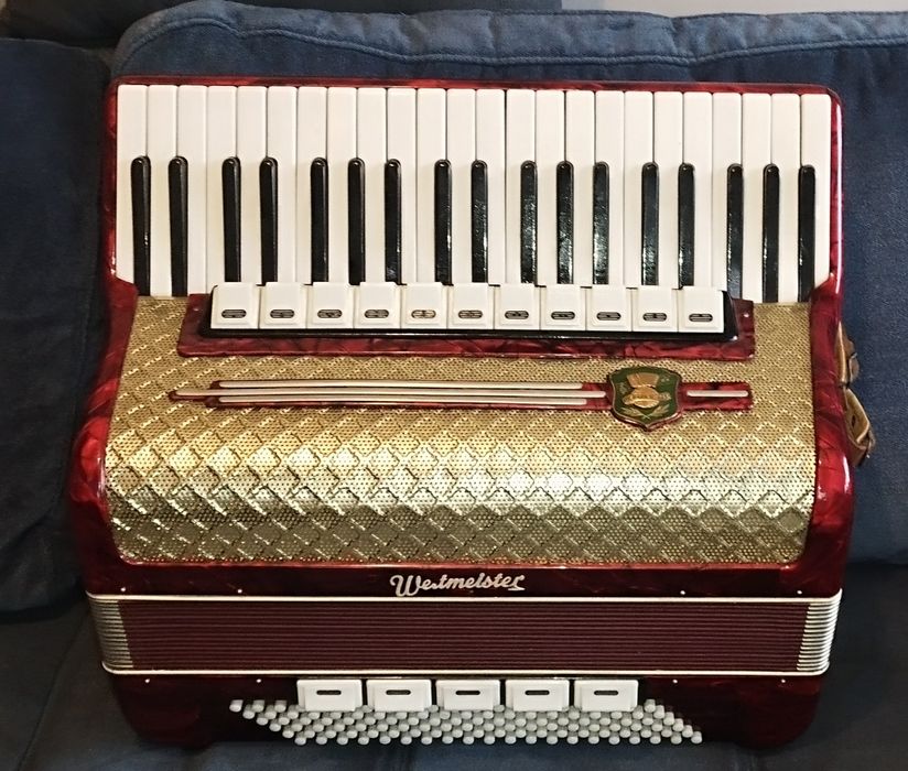 Sprzedam w idealnym stanie akordeon Weltmeister 120- basów lata 50