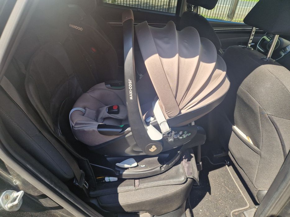 Fotelik Maxi-Cosi Pebble 360 z bazą