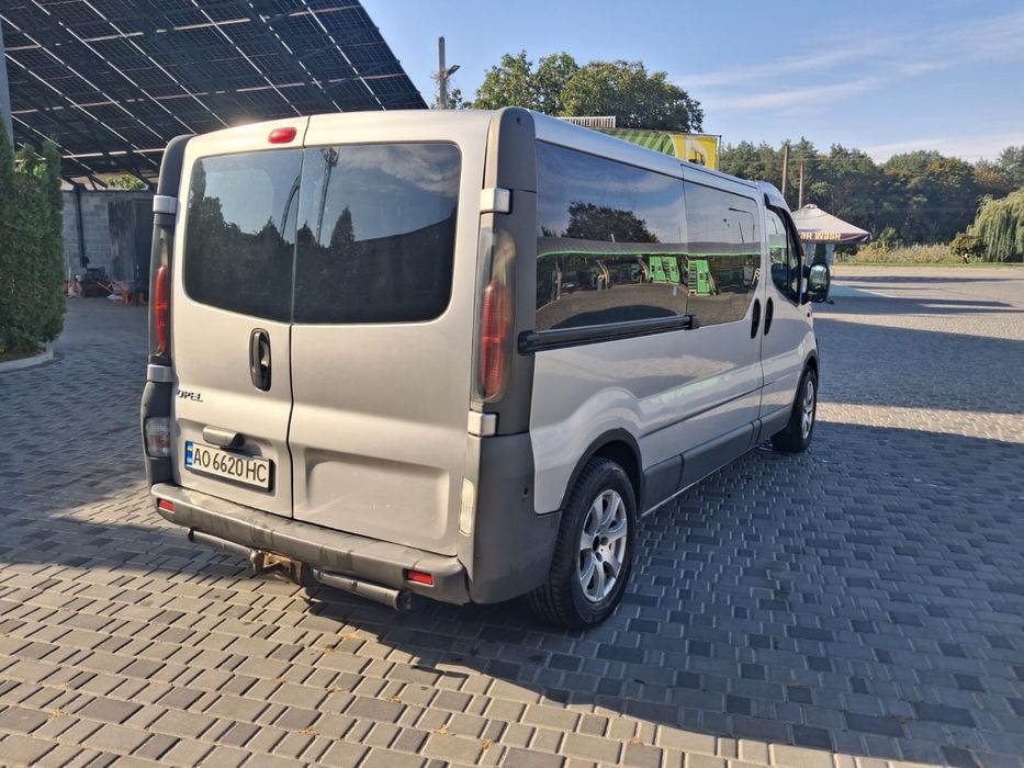 Продам авто Opel Vivaro