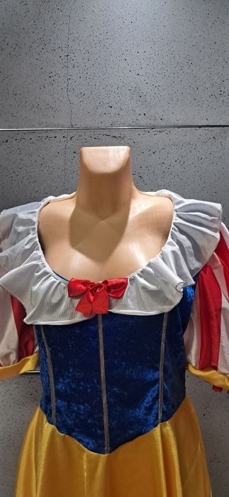 Strój przebranie kostium królewna Śnieżka