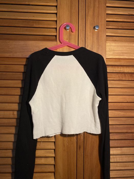 Top preto e branco Berska.