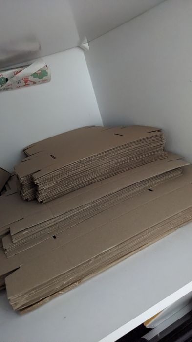 Коробки, упаковка двох розмірів