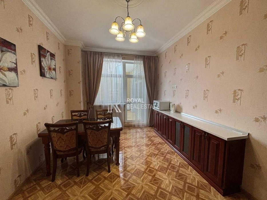 Оренда Квартира 72 м2 вул. Антоновича м Олімпійська Голосієво Київ