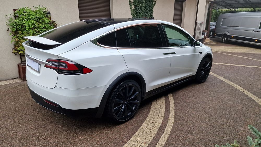 Tesla X 100D wersja  europa