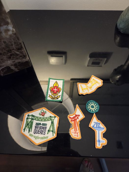6 insignias de escuteiros novas