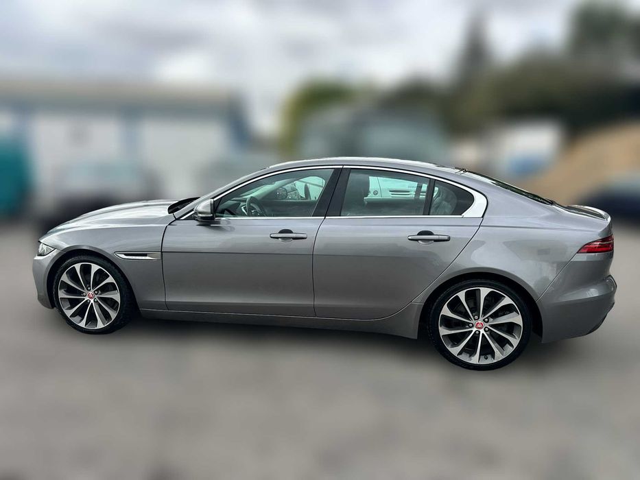 Jaguar XE 2.0d 180cv Caixa Aut. de 2020 Salvado