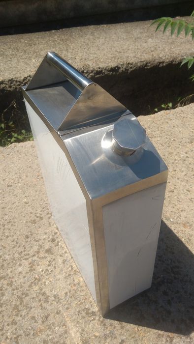 Каністри з нержавіючої сталі aisi 201