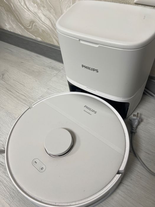 Робот пилосос Philips XU2100