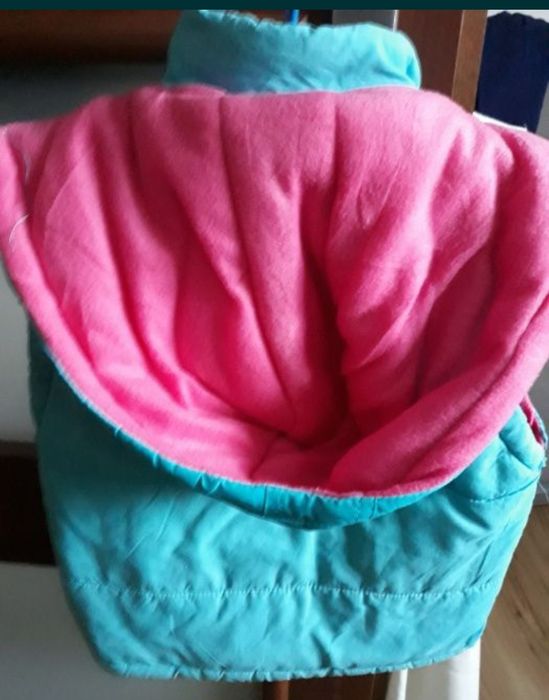 Serdak dziewczęcy z kapturem r. 128