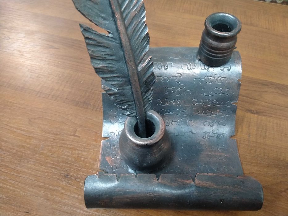 Продам декоративную подставку на стол