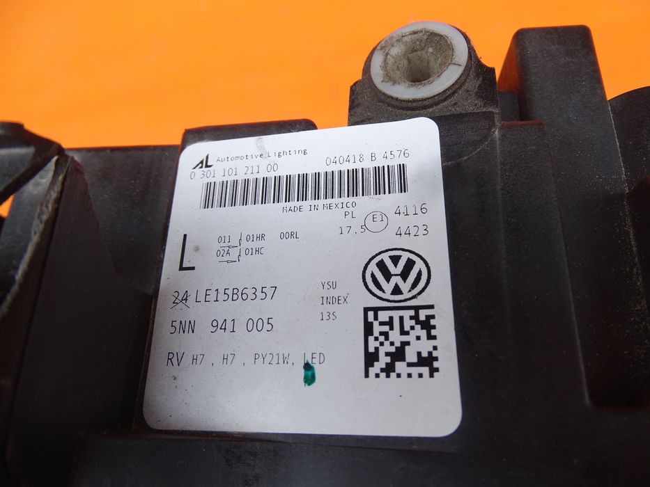 VW Tiguan 5N Lampa Lewy Przód 5NN941005  Europa