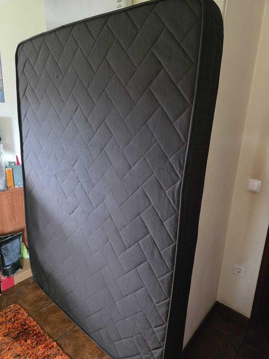 DOU  Colchao 190x150 (Como Novo ) para despachar
