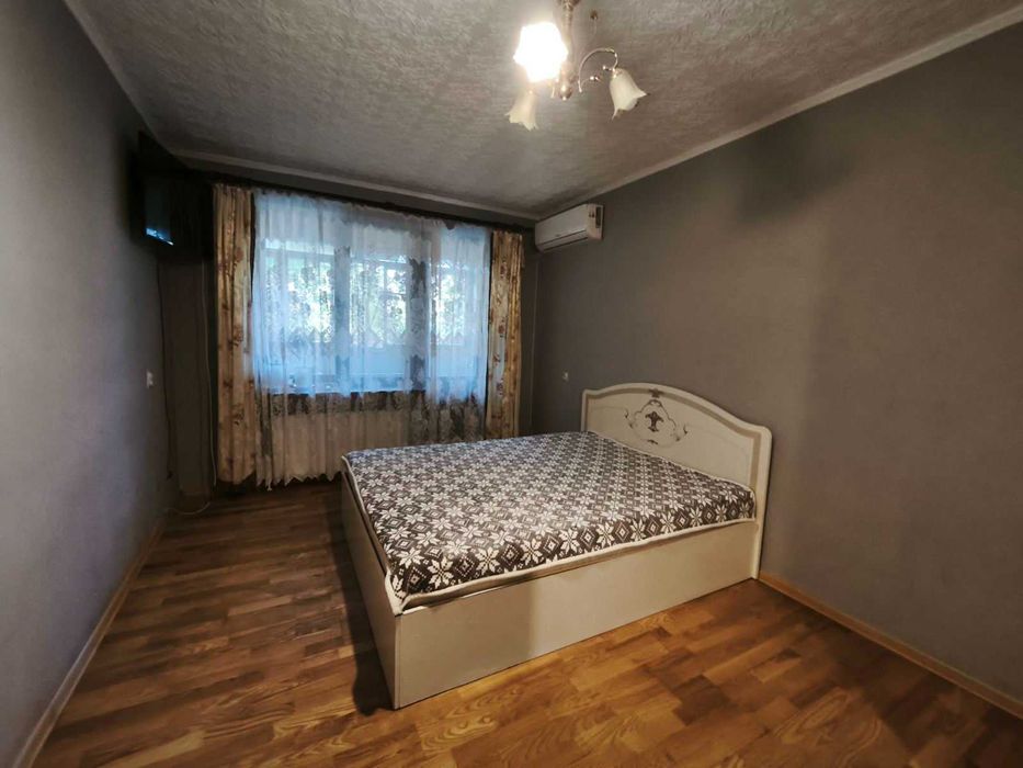 Продається 3-кімнатна квартира по вул. Сікорського Код: 52908