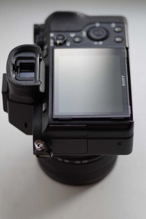 Sony A7 II  + Sony FE 28-60