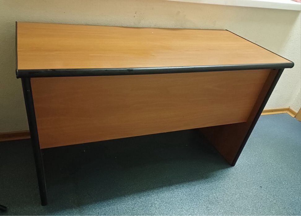 Офисный стол б/у