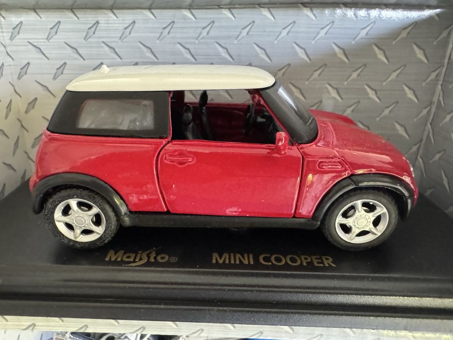 Classico Mini Cooper + TriumphTT600 1:39