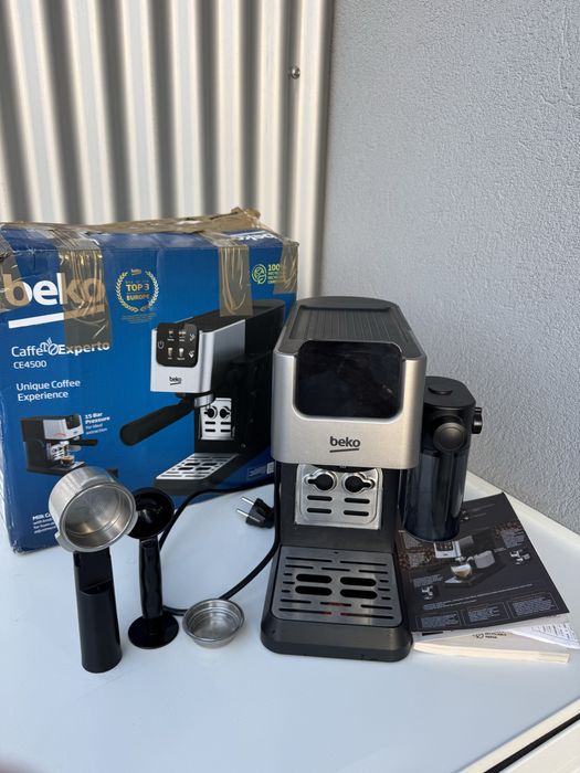 Máquina de café Beko CEP5304X