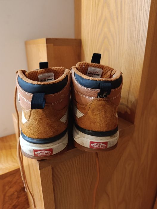 Sapatilhas Vans cor mel