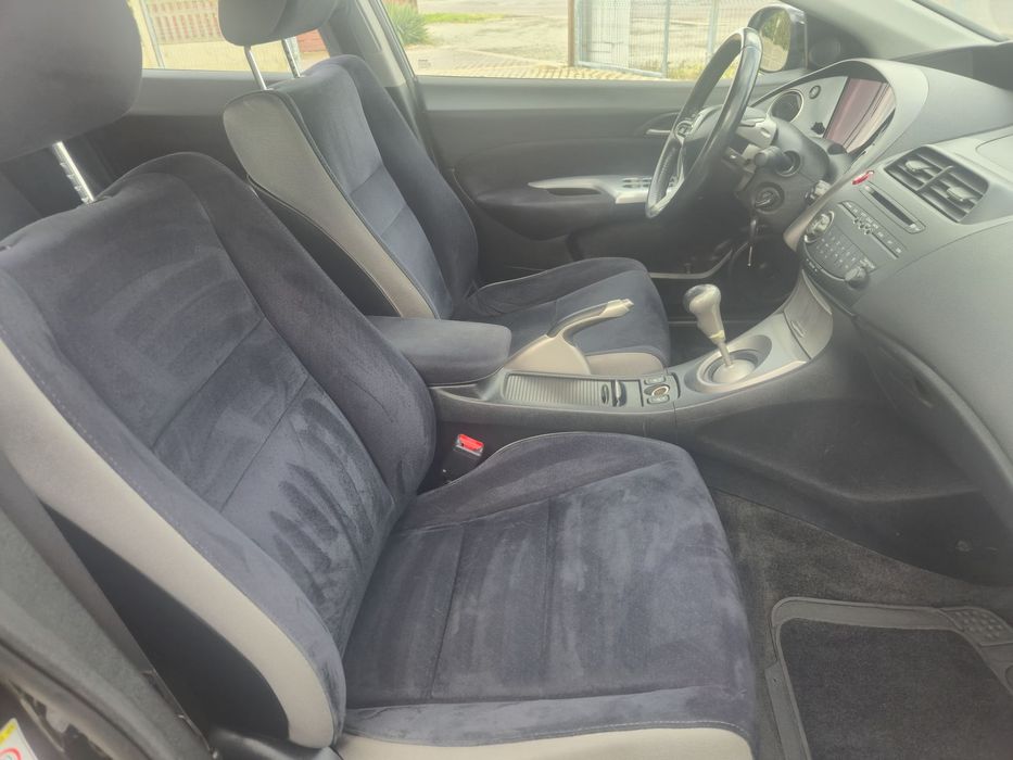 Honda Civic 1,8 140KM_Executive_bezwypadkowy_TOP