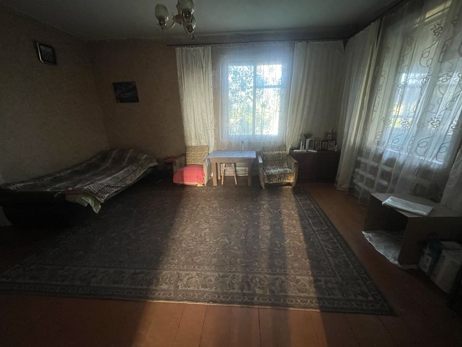 Добротний будинок з усіма умовами !
