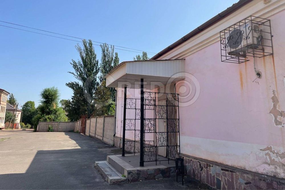 Продаж 1-поверхової будівлі, вул. Ф. Караманця