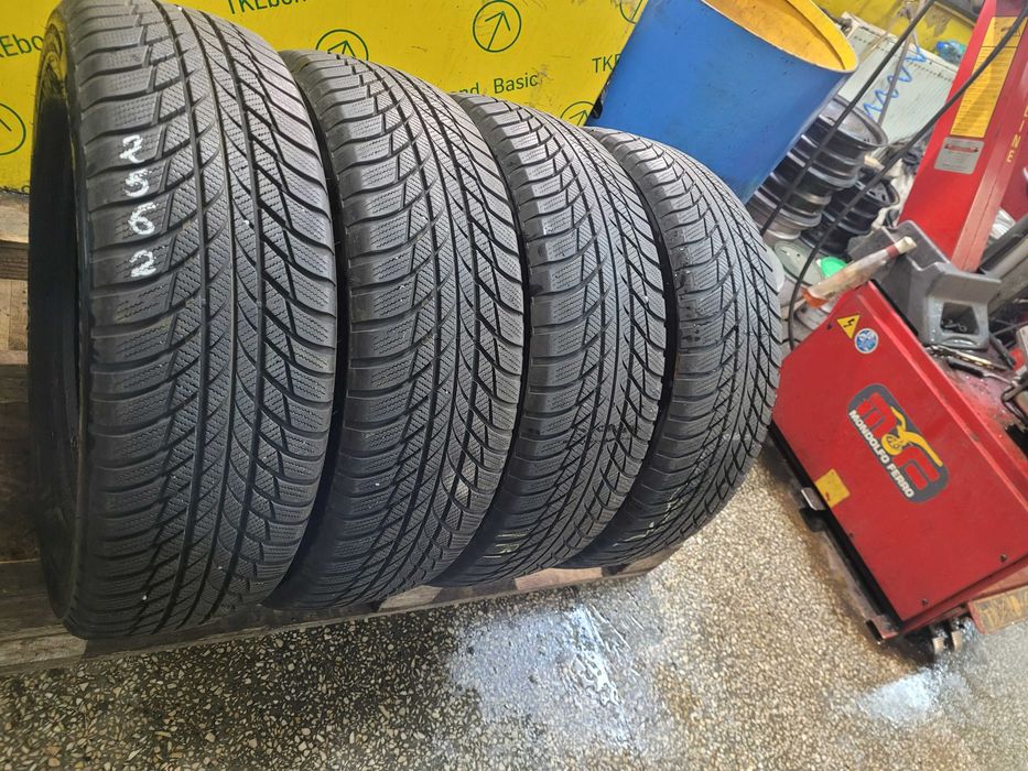 Opony Zimowe 215/65R17 Bridgestone Blizzak LM001 4sztuki Montaż