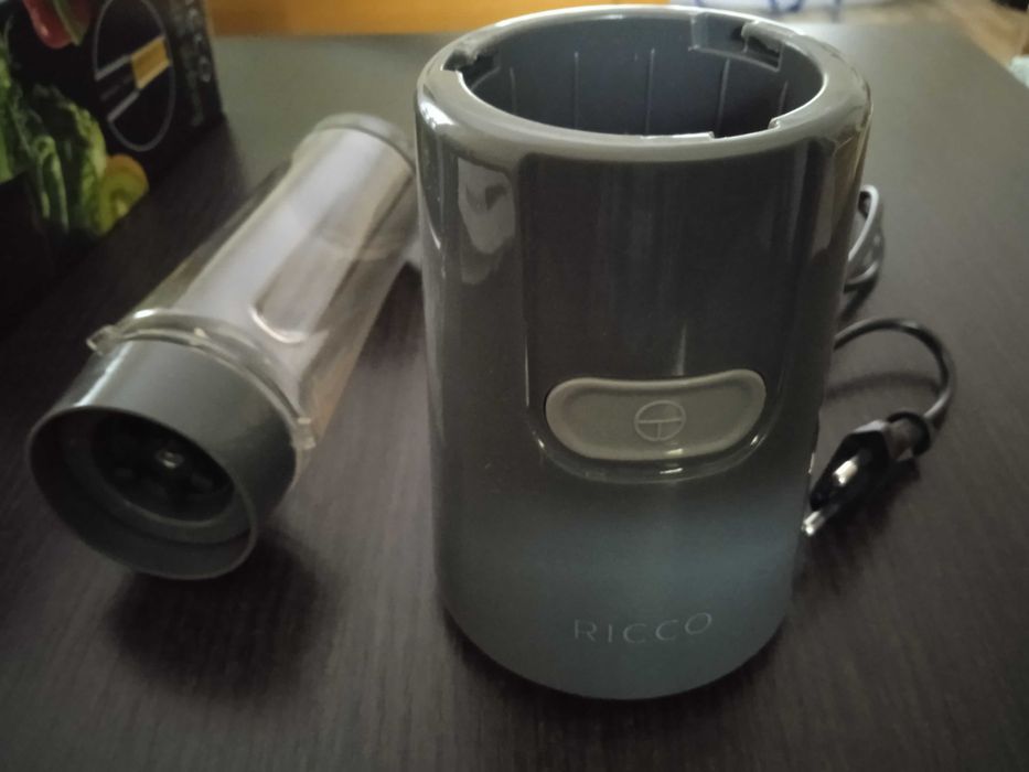 Blender stołowy Ricco, model BL1088-GS, 150 W, nieużywany