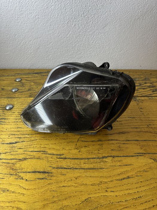 Lampa lewa reflektor lewy przód Derbi GPR 50 125