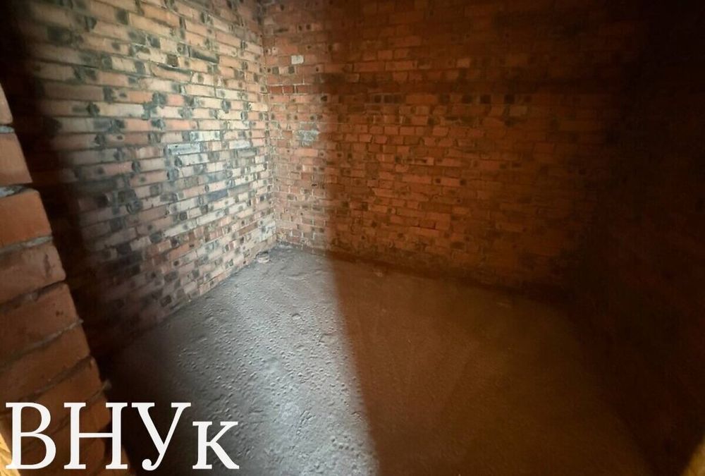 Продаю цегляний дуплекс панорамними вікнами