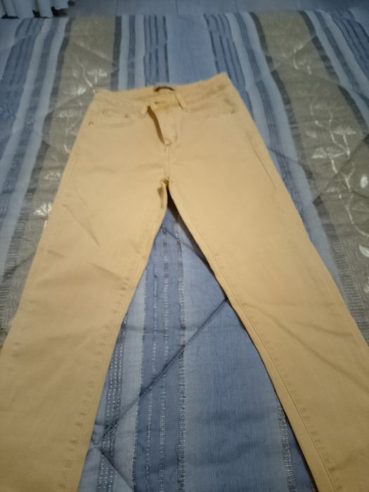 Vendo calças, tamanhos pequenos