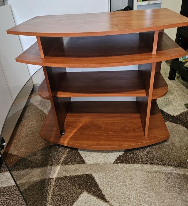 Столик,  тумбочка,полка