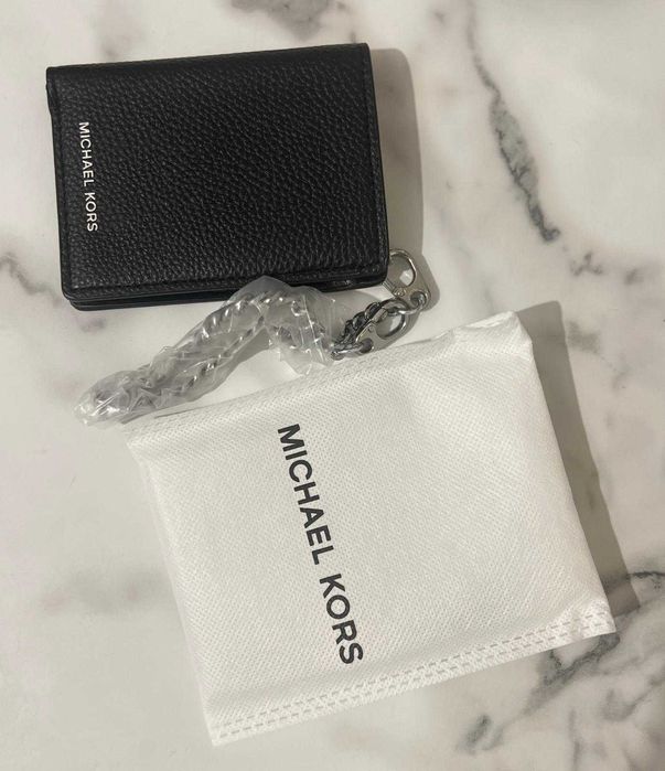 Michael Kors czarny portfel etui na karty card holder z łańcuszkiem