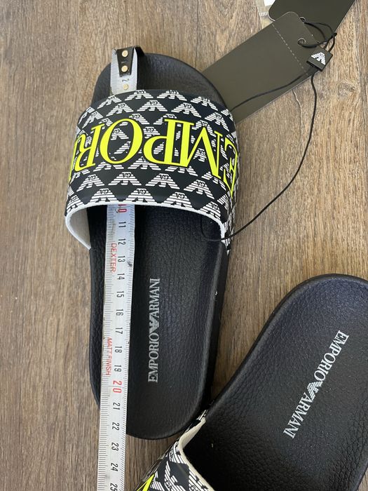 Emporio Armani klapki czarne 36 slipper pvc all over logo z napisem