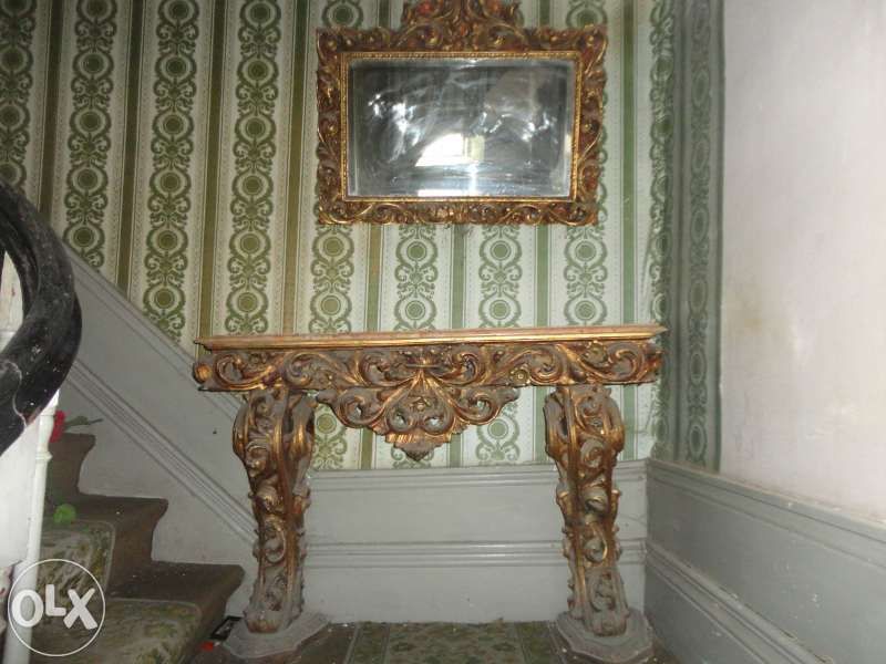 Credencial antiga em talha dourada com espelho "feito mão"