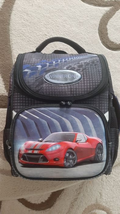 Продам рюкзак шкільний 1-4 клас , для хлопчика