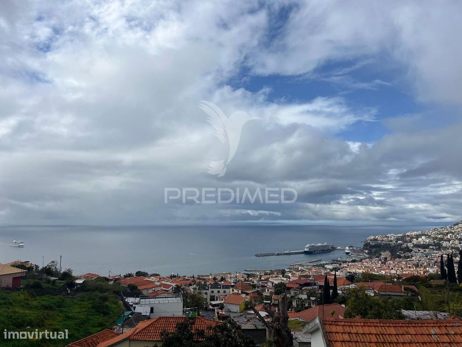 Moradia minimalista de sonho com vista deslumbrante sobre o Porto d...